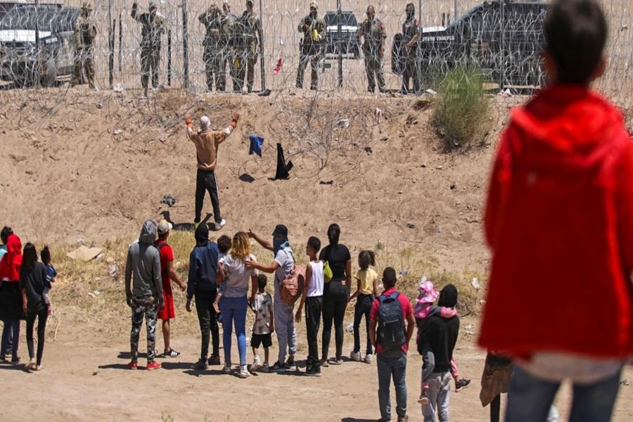 Climate migrants may be left to die in extreme heat at US- Mexico border